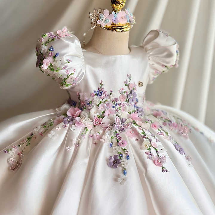 Evelyn - White