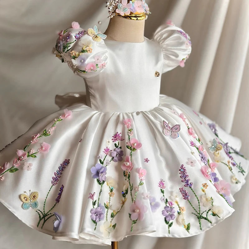Evelyn - Whitevine