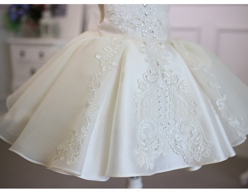 Winona - (Size 1Y)